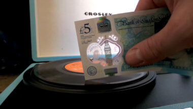 Play Vinyl Records Using Britain’s New Plastic Money