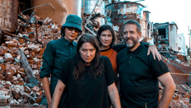 Celebrate the Breeders’ New Album with 10 of the Deals’ Deepest Cuts
