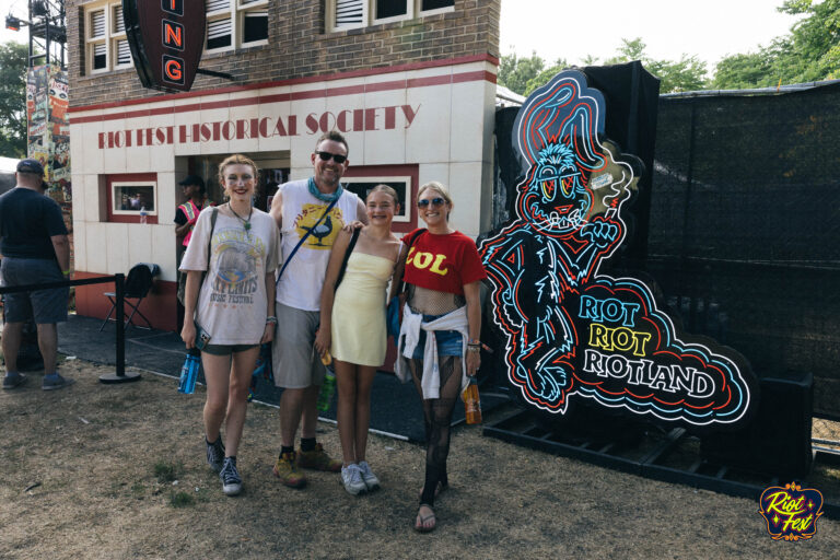 People of Riot Fest. Photo by Aldo Martinez.