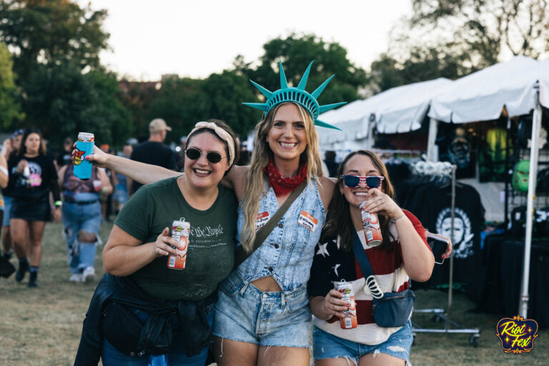 People of Riot Fest. Photo by Aldo Martinez.