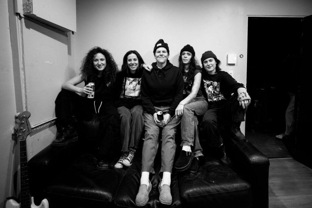 Premiere: NOBRO – “Girls Like Us”